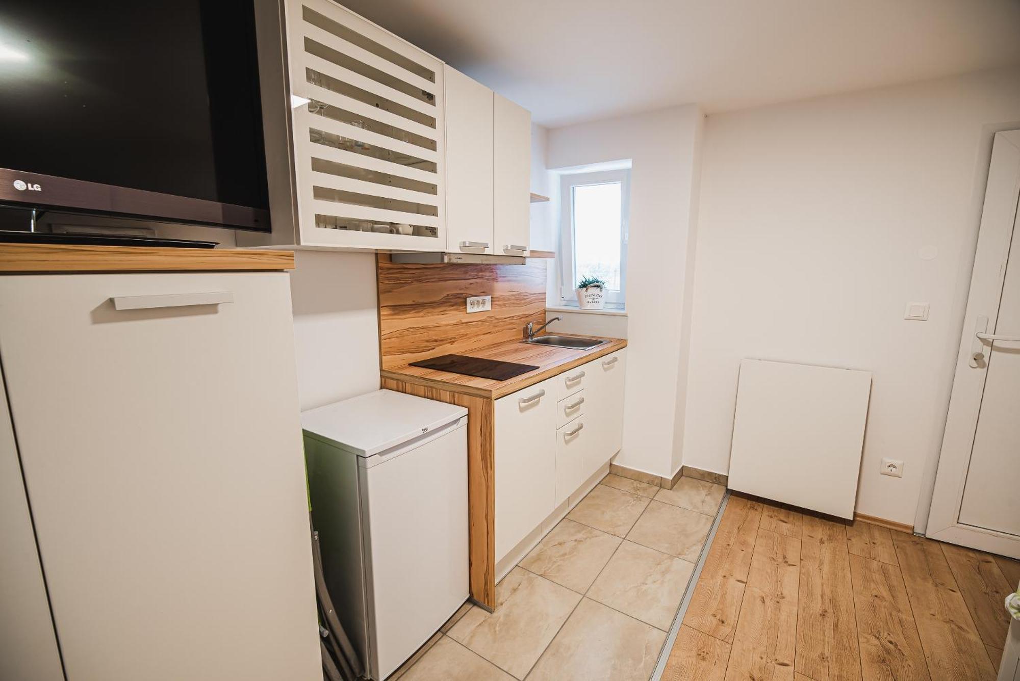 Apartments Rozalija Preddvor Szoba fotó